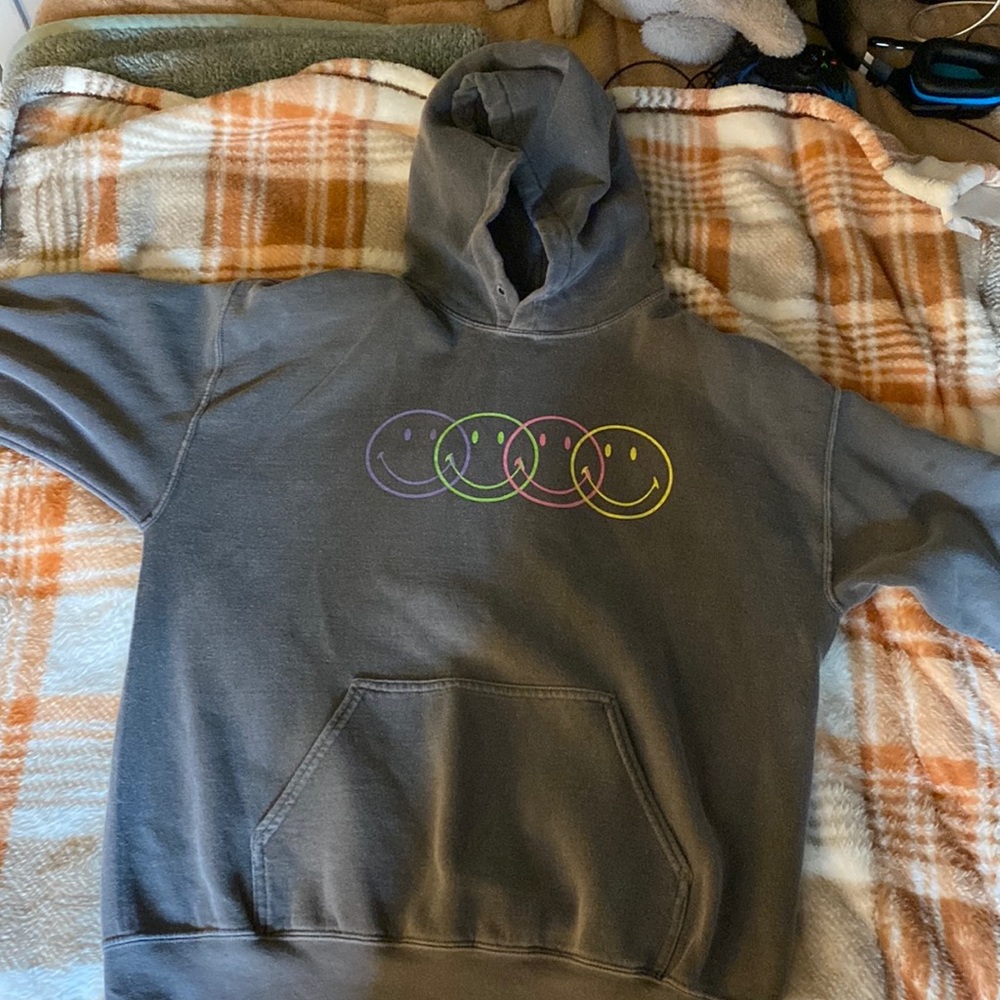 Gray Smiley face sweatshirt